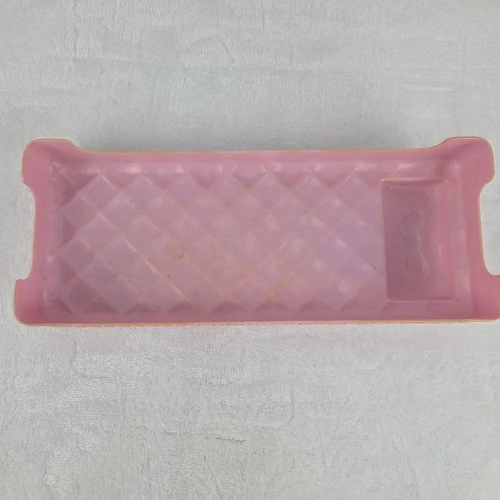 Vintage 1993 MII Meritus Barbie Dollhouse Pink Bed Bedroom Furniture